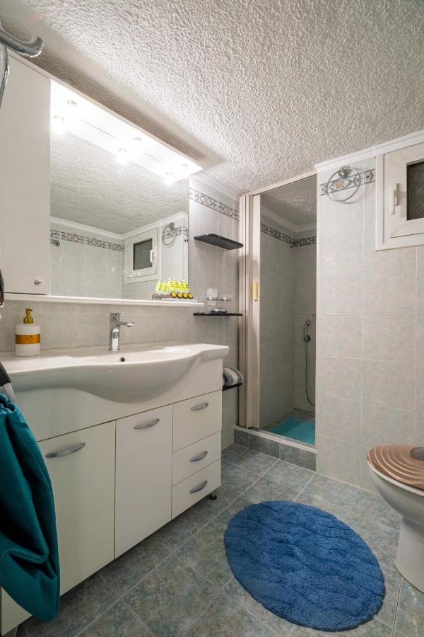 Johnny'S Three Bedroom Apartment Nafplio Exterior photo